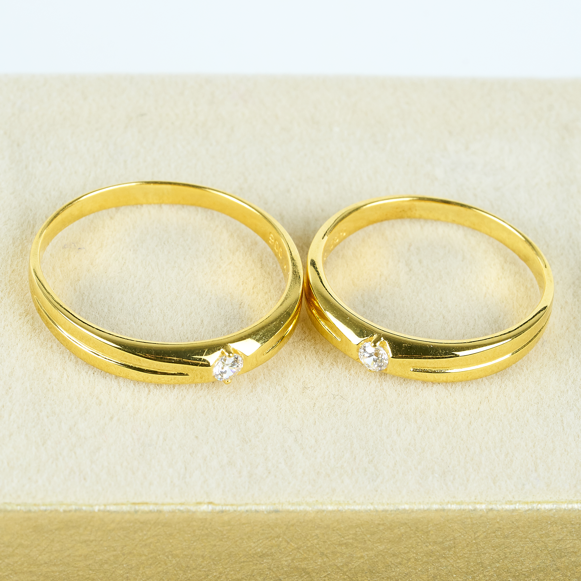 Cặp Nhẫn cưới vàng 61% (14K) đính CZ VNXM00V300045.200 - VNXN00V300046.140