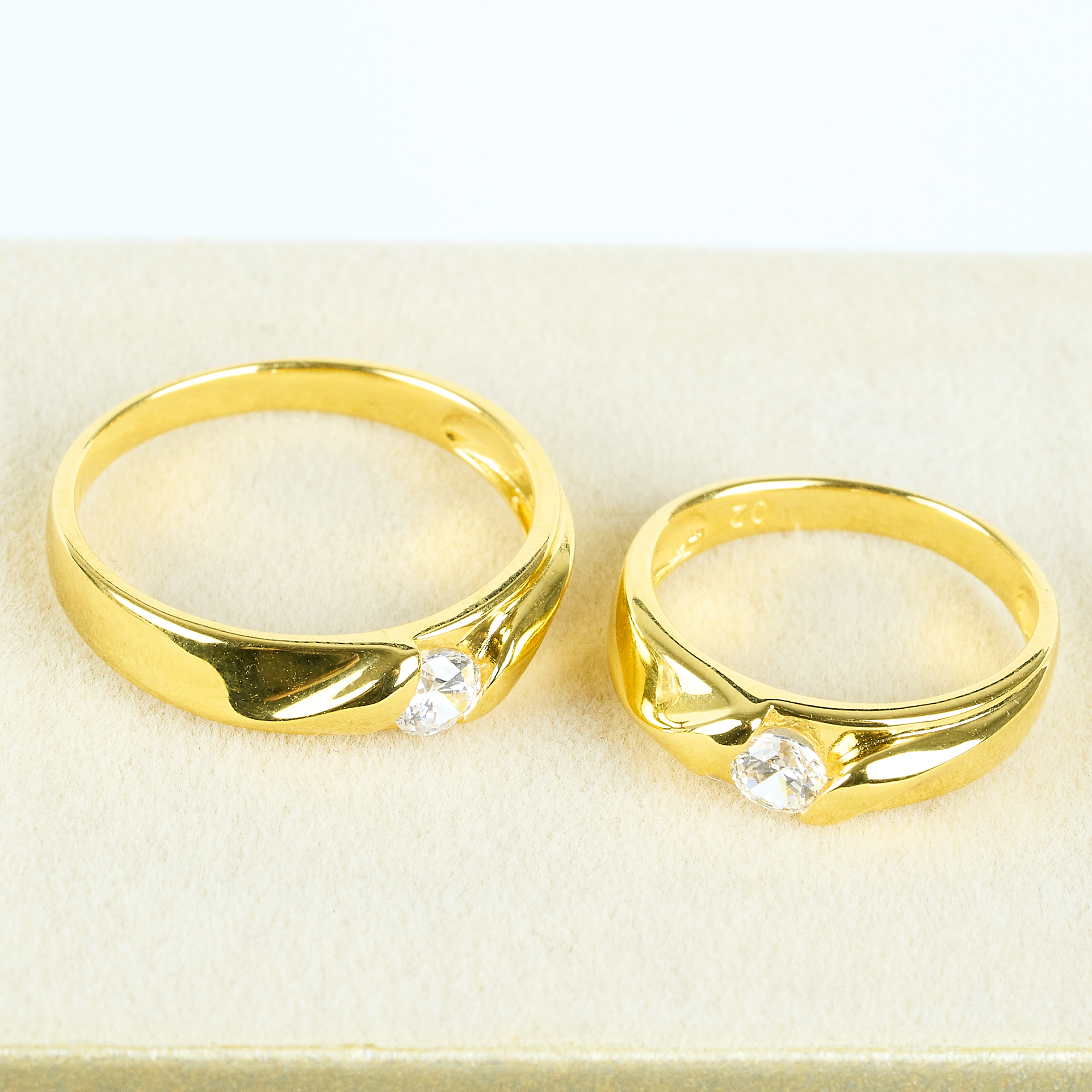 Cặp nhẫn cưới vàng 61% (14K) đính CZ VNXM00V300019.190 - VNXM00V300020.090