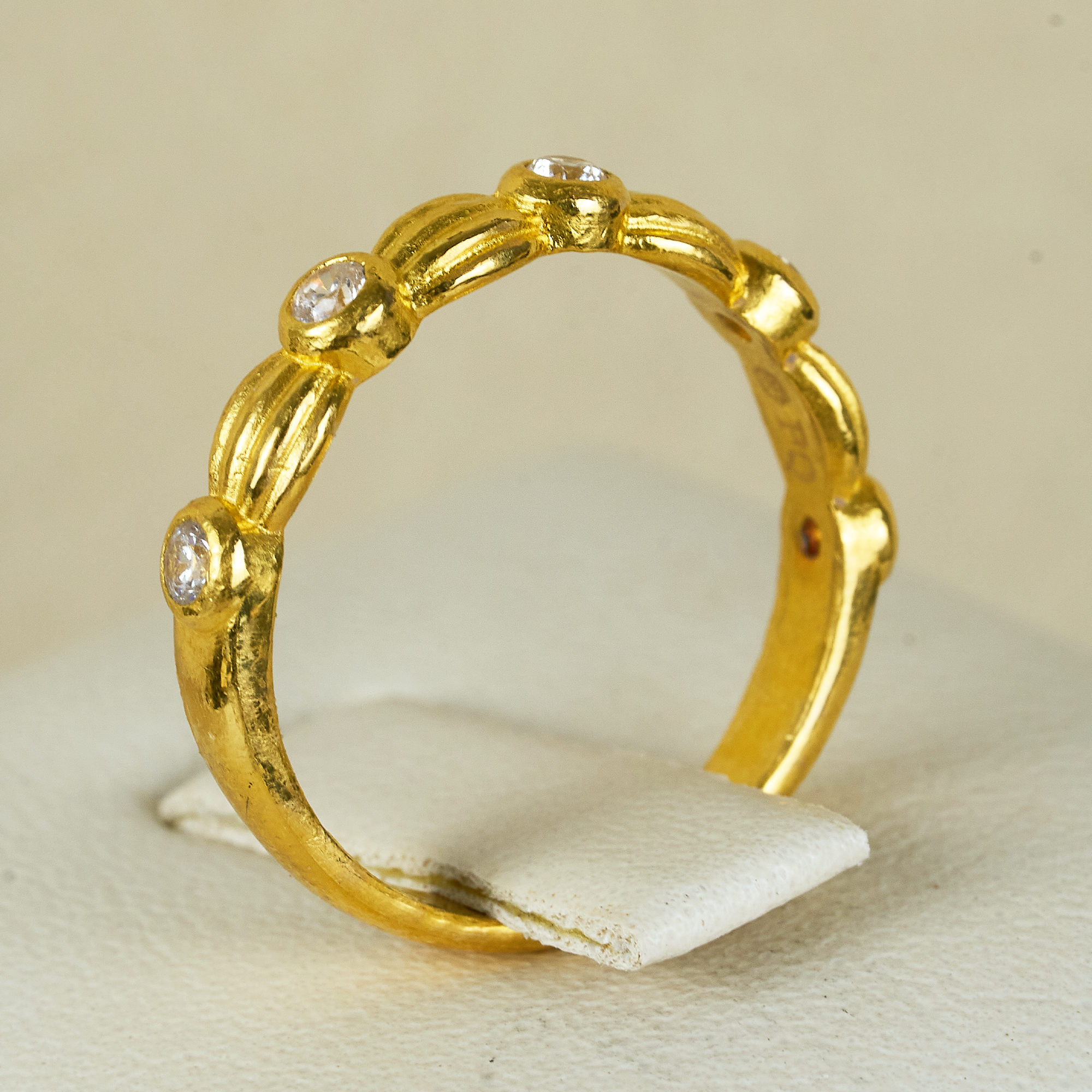 Nhẫn Vàng 24K Chuỗi Đính Đá Tinh Tú NA24000336